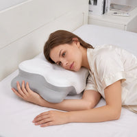 Light Grey | Cooling Memory Foam Pillow (66×40 cm), woman hugging the pillow, lying on her side